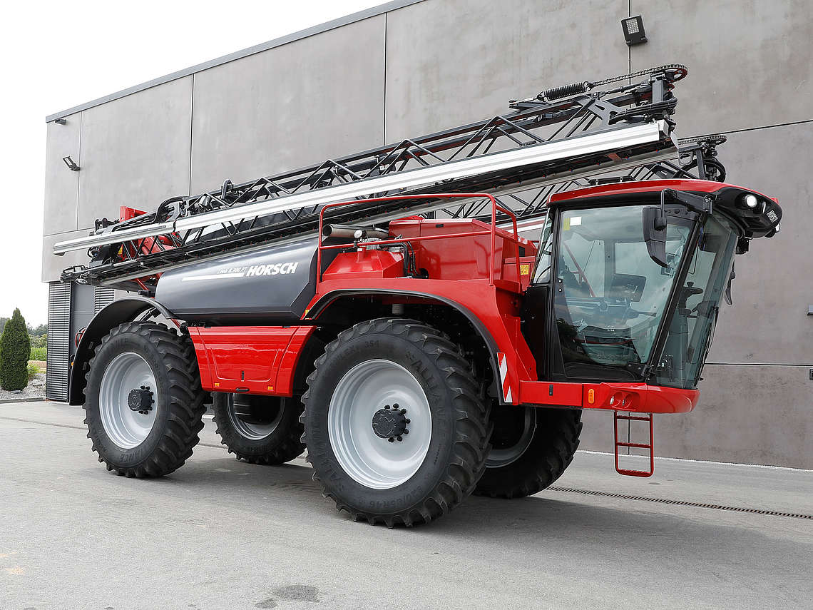 Featured image for “Horsch Leeb sprayer gives people what they want with 6.300 VL model”